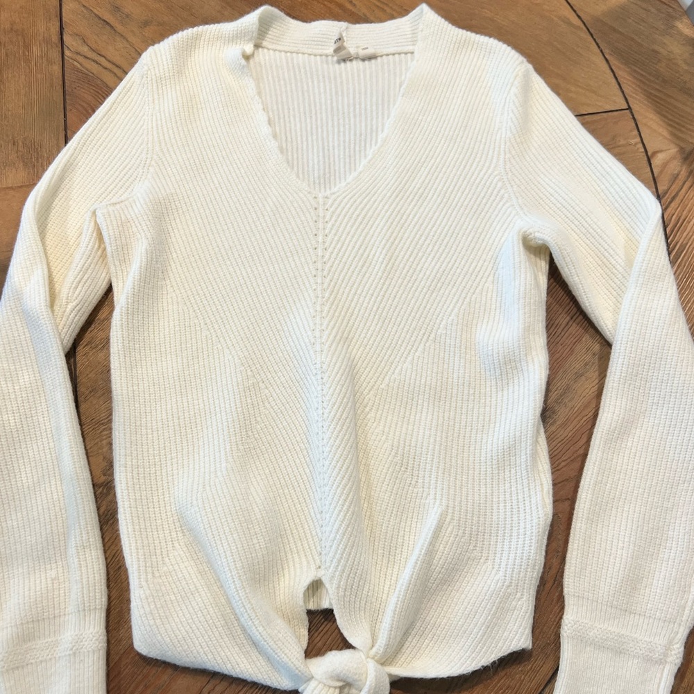 White/ off white Anthropologie v neck front tie sweater